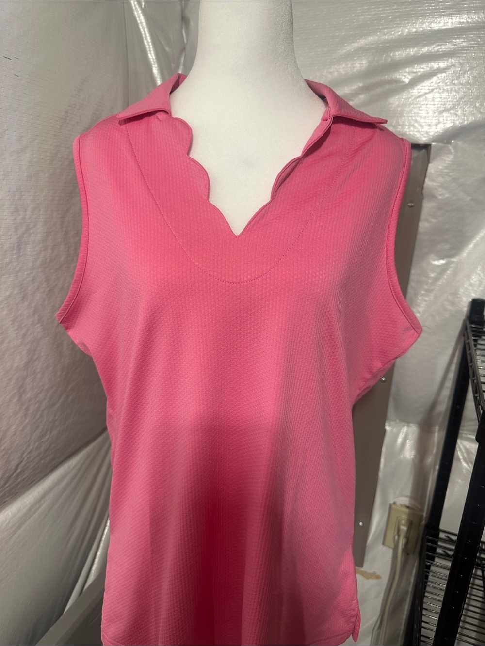Pebble Beach Pink Scallop V-Neck Sleeveless Tank